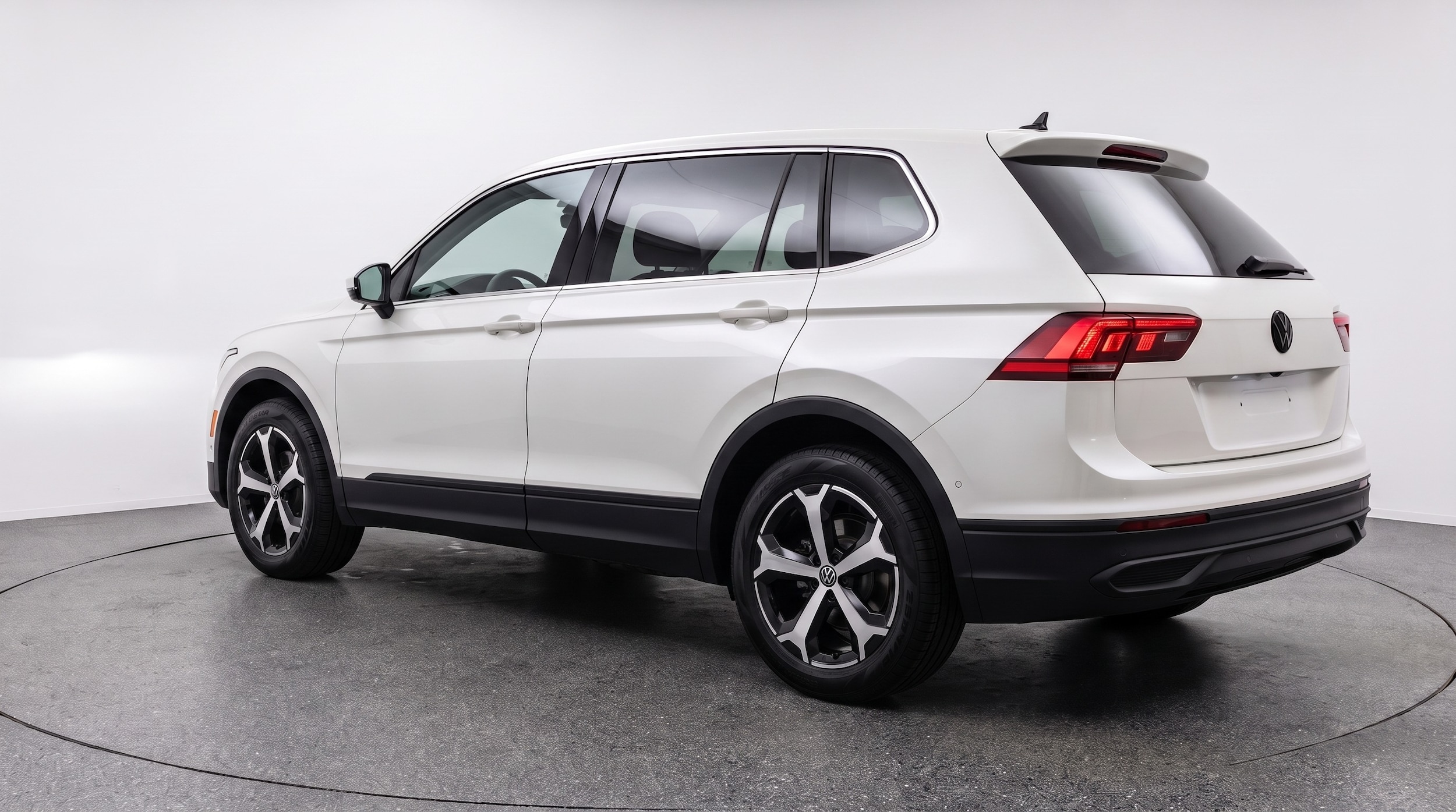 Thumbnail: 2026 Volkswagen Tiguan - 5