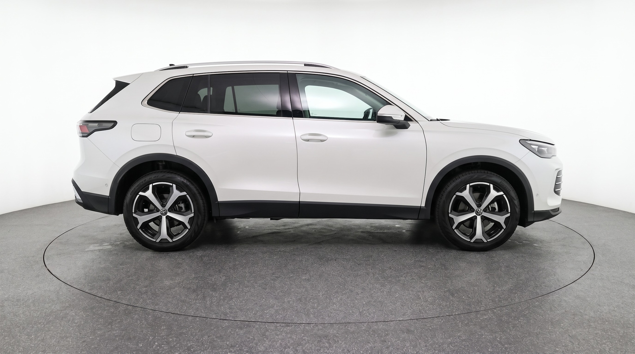 Thumbnail: 2026 Volkswagen Tiguan - 8