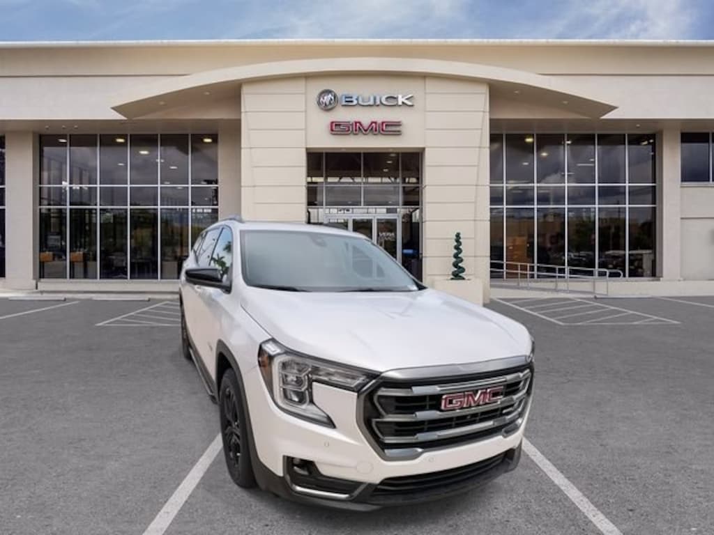 Used 2022 GMC Terrain AT4 SUV
