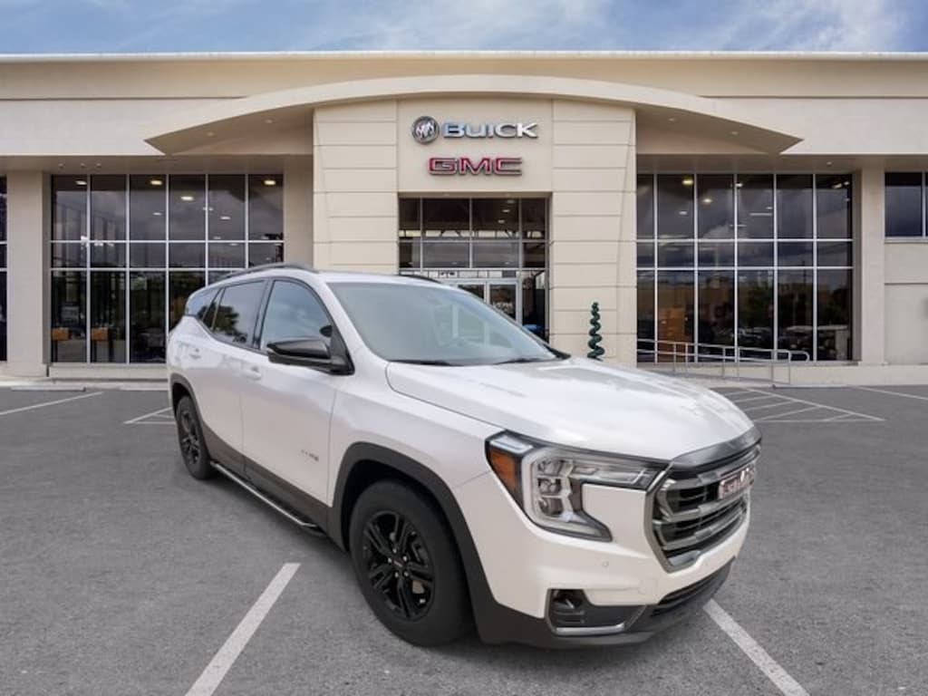 Used 2022 GMC Terrain AT4 SUV