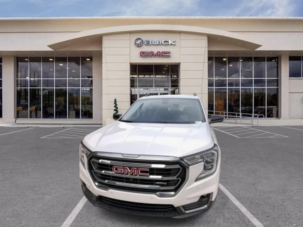 Used 2022 GMC Terrain AT4 SUV