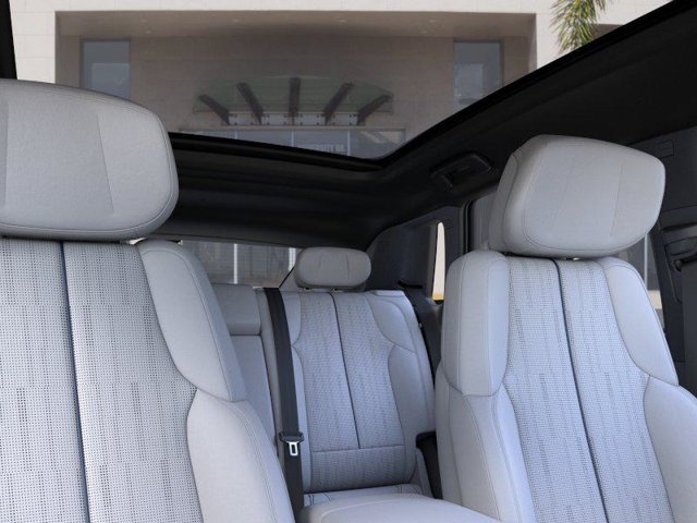 2027 Cadillac LYRIQ Luxury - Photo 24