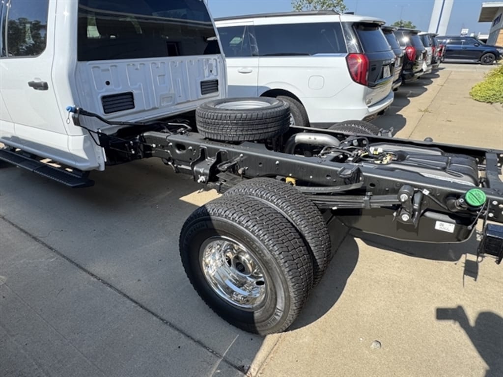 New 2026 Ford Chassis Cab F-350® XLT TRUCK