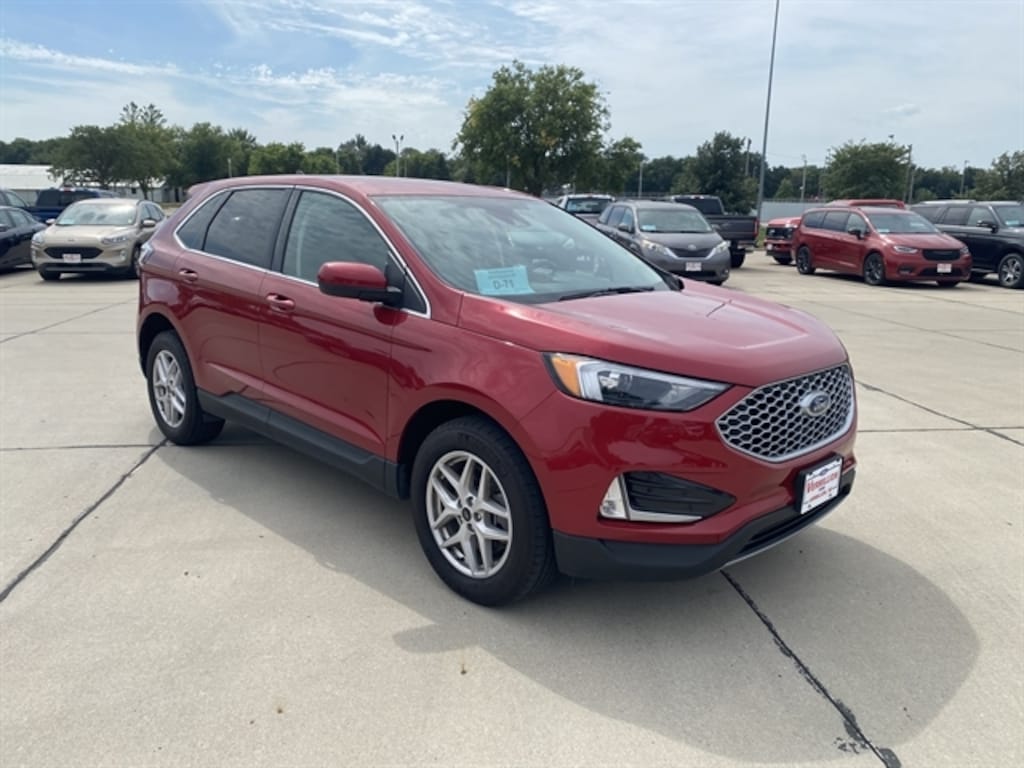 Used 2024 Ford Edge SEL SUV