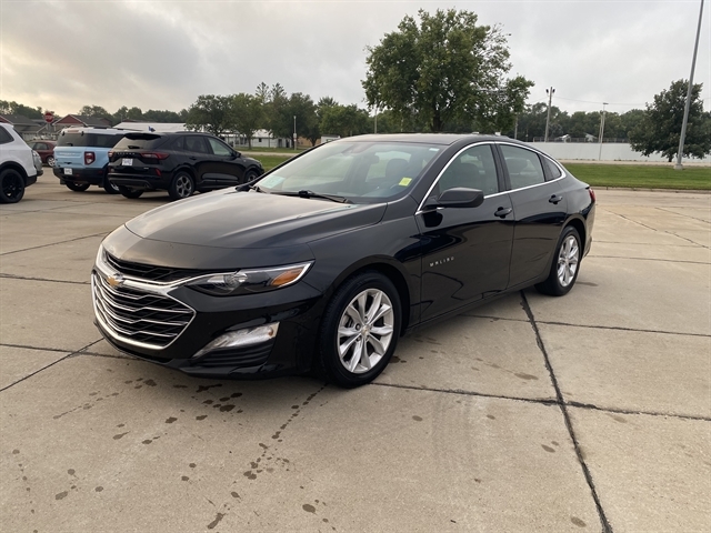 Used 2025 Chevrolet Malibu LT w/1LT Sedan