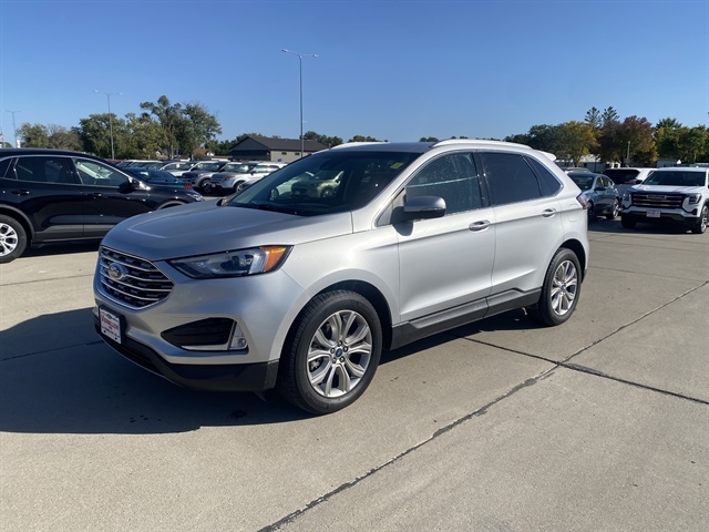 Used 2019 Ford Edge Titanium SUV