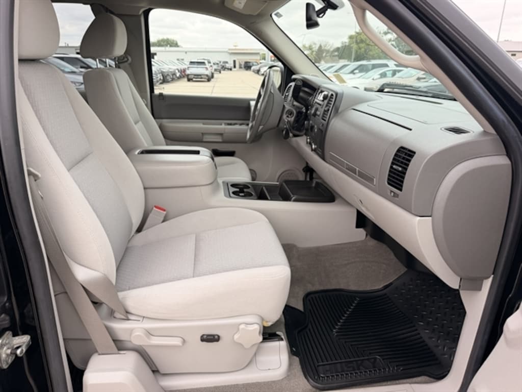 Used 2007 GMC Sierra 1500 SLE Extended Cab Short Bed Truck