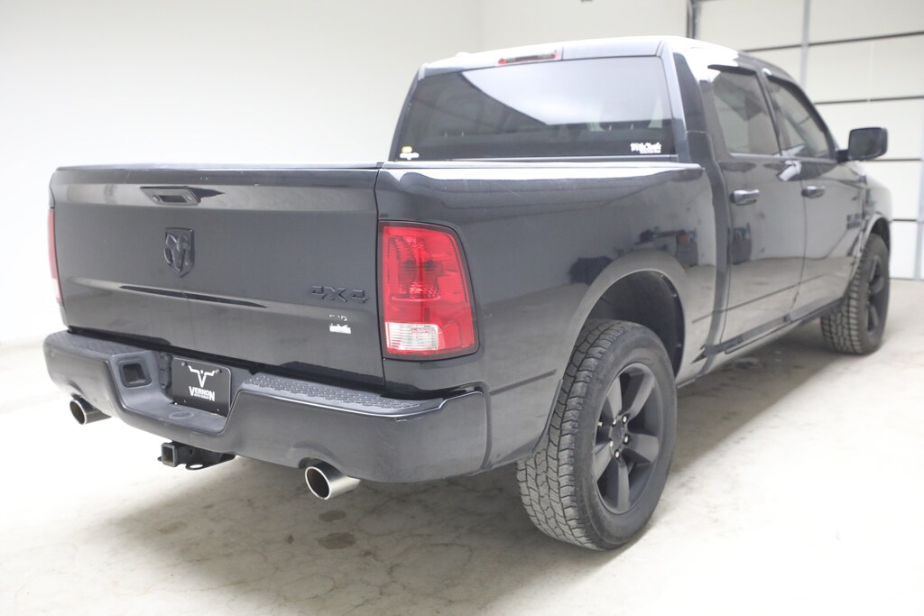 Used 2016 Ram 1500 Express Crew Cab 4x4 4WD Crew Cab 140.5 Express