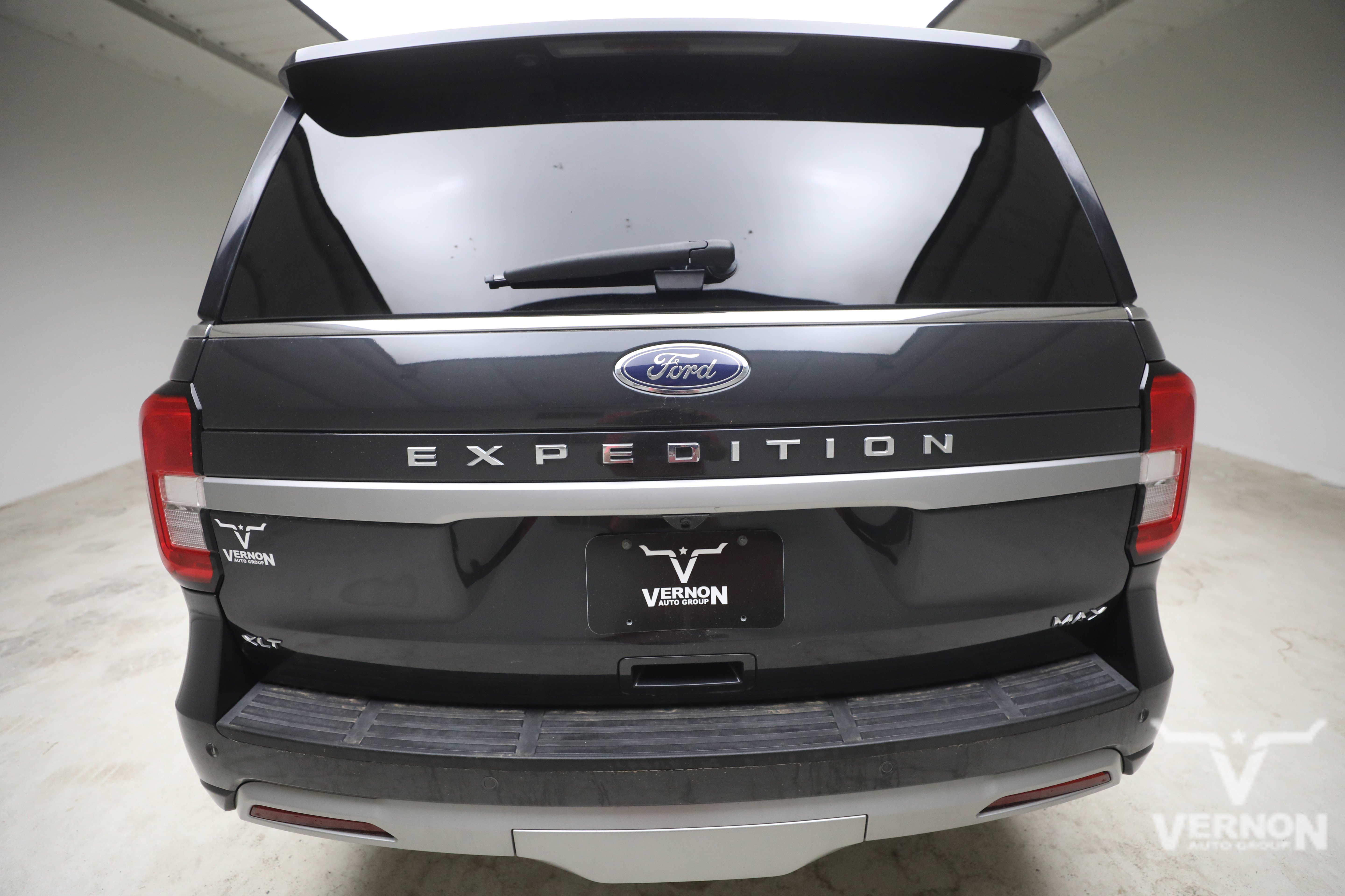 Used 2024 Ford Expedition Max XLT 2WD XLT 4x2