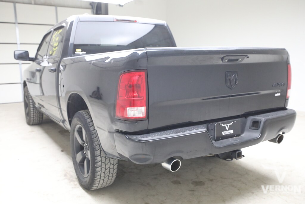 Used 2016 Ram 1500 Express Crew Cab 4x4 4WD Crew Cab 140.5 Express