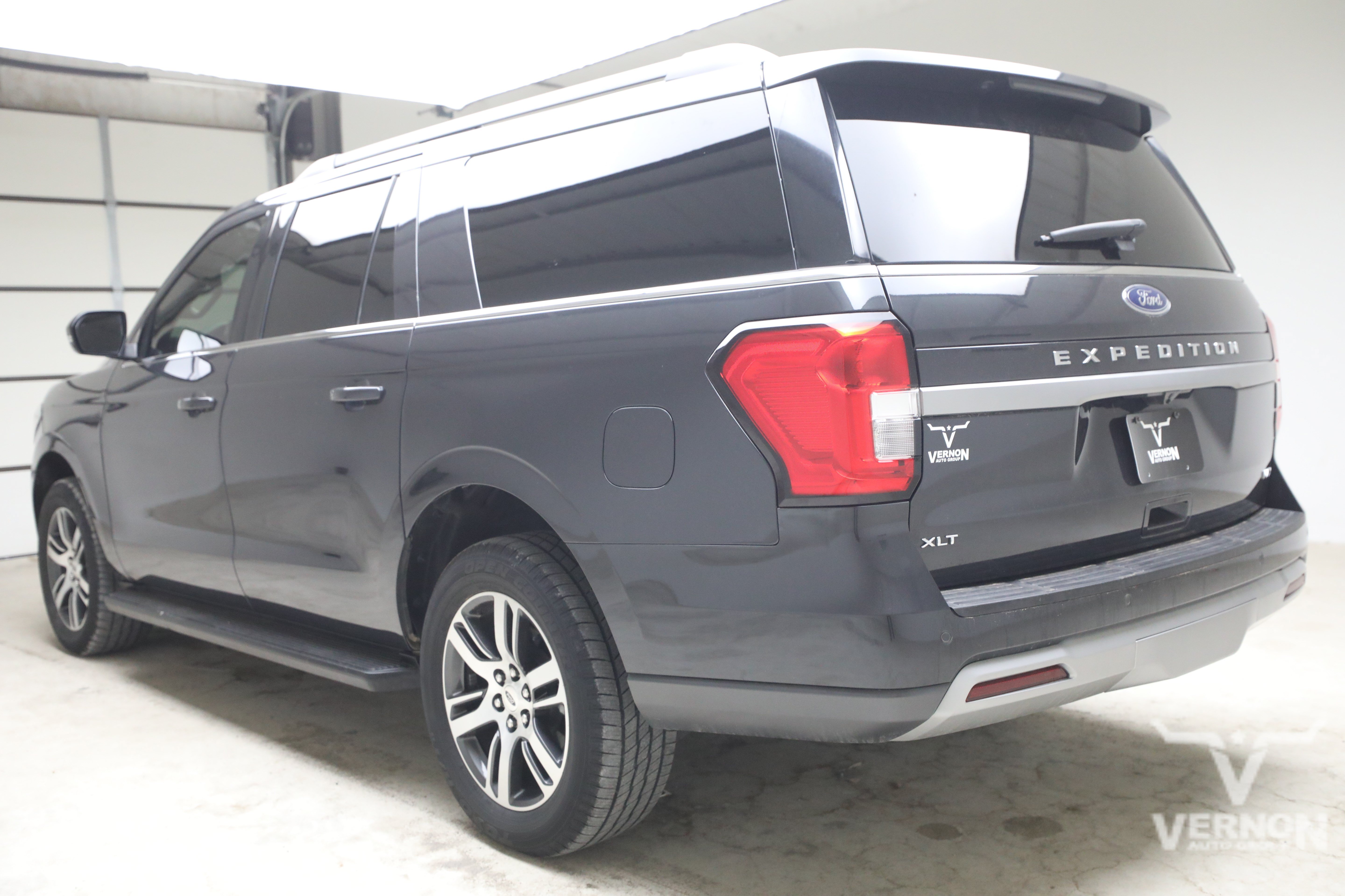 Used 2024 Ford Expedition Max XLT 2WD XLT 4x2