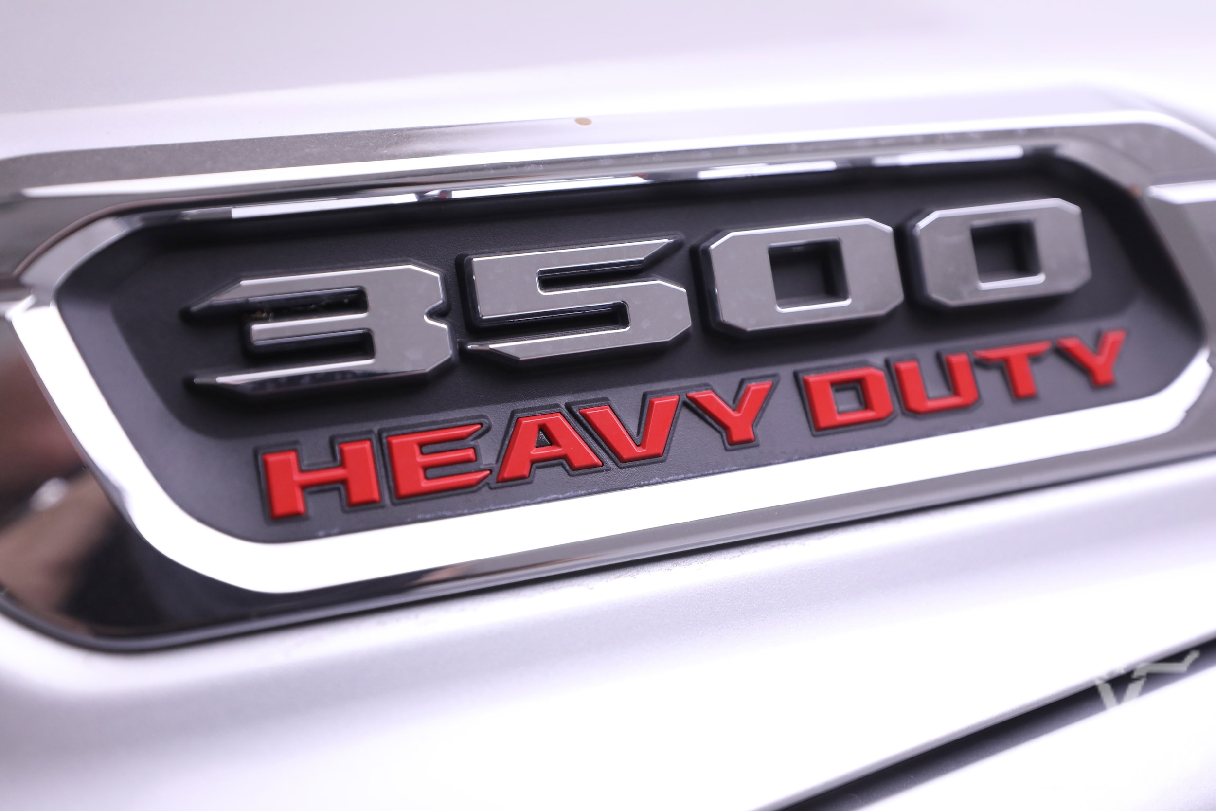 2026 RAM 3500 Laramie - Photo 35