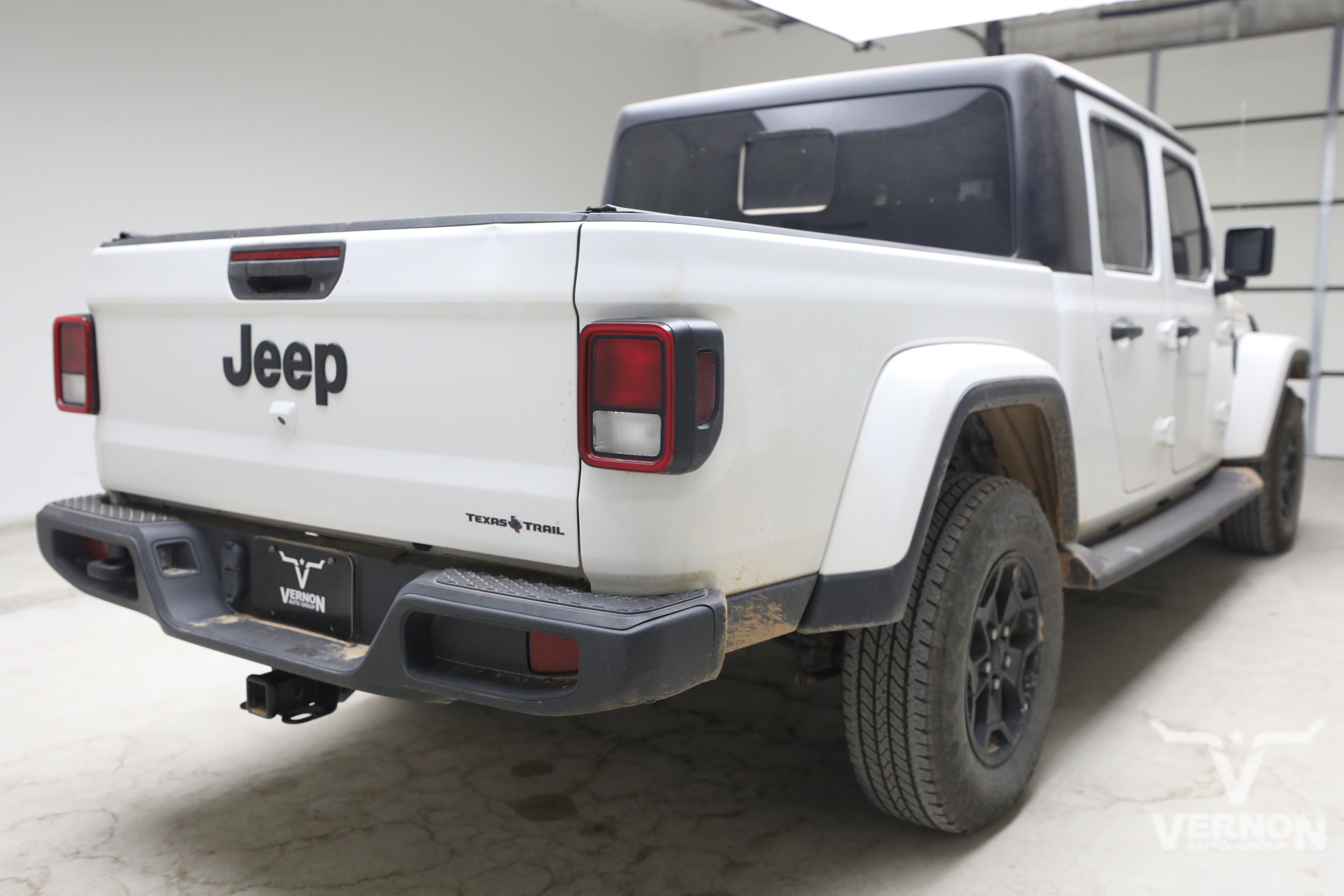 Used 2022 Jeep Gladiator Sport Truck Crew Cab