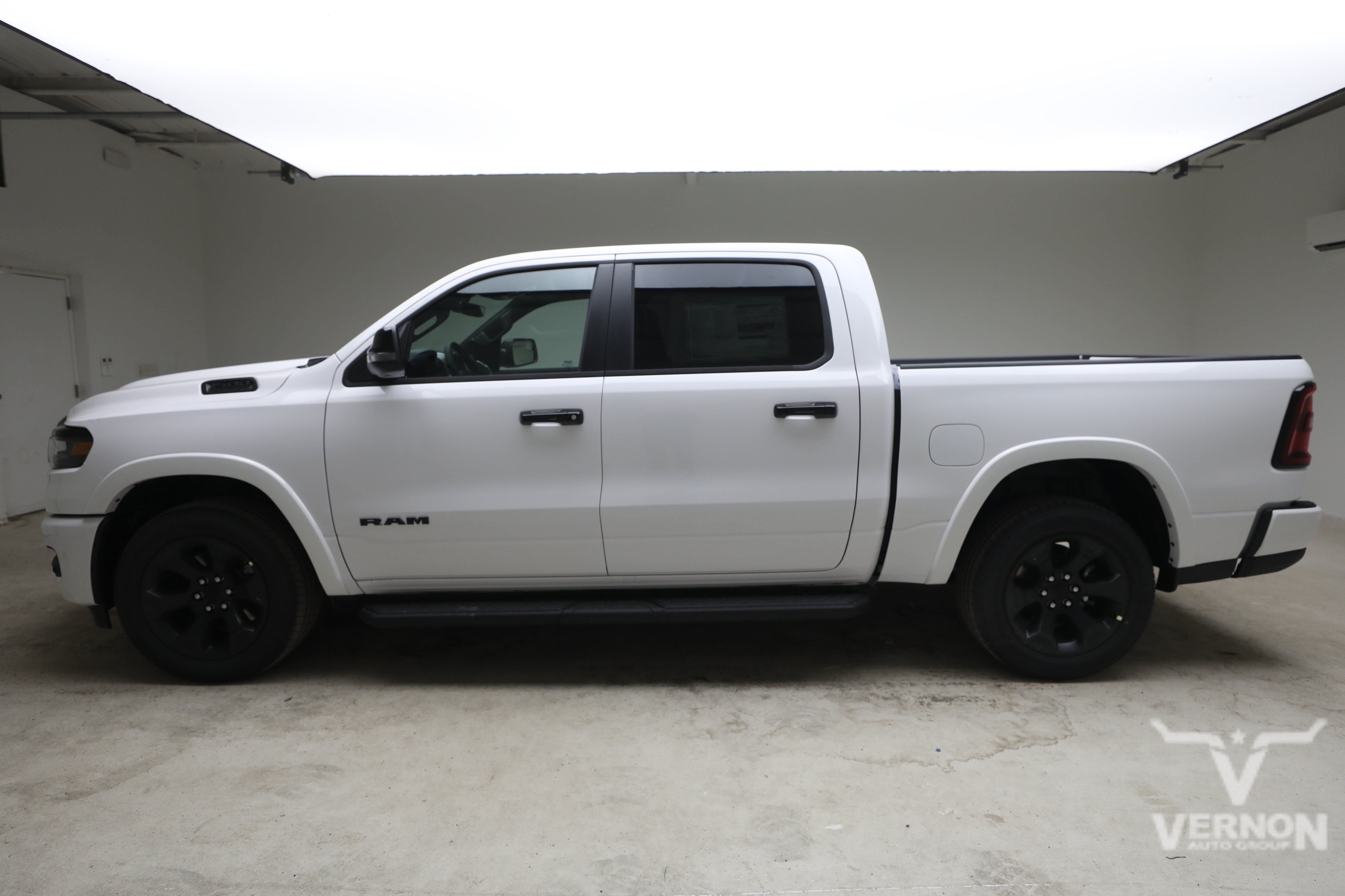 New 2027 Ram 1500 BIG HORN CREW CAB 4X2 5'7 BOX Pickup