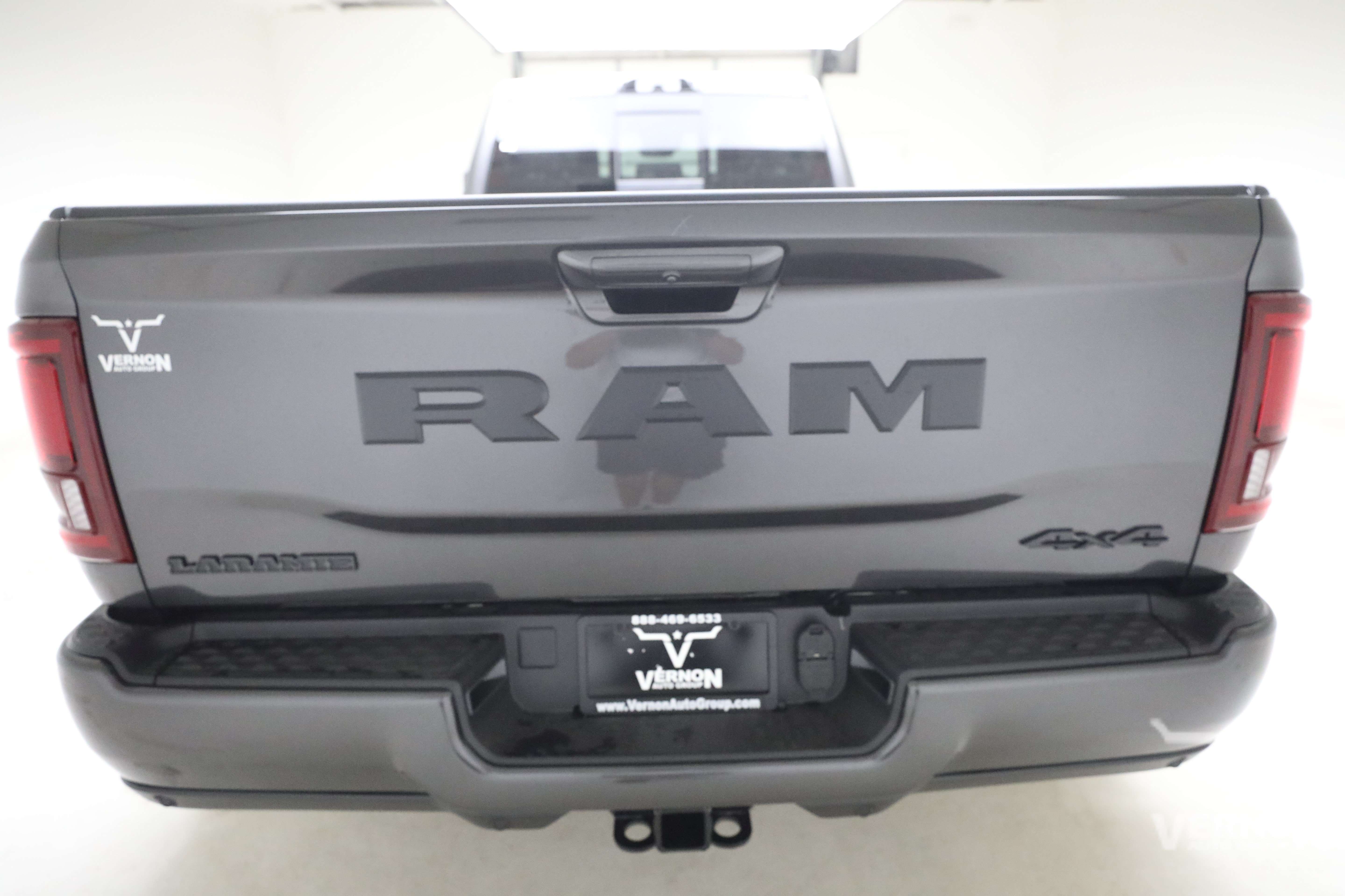 New 2026 Ram 3500 LARAMIE CREW CAB 4X4 8' BOX Pickup