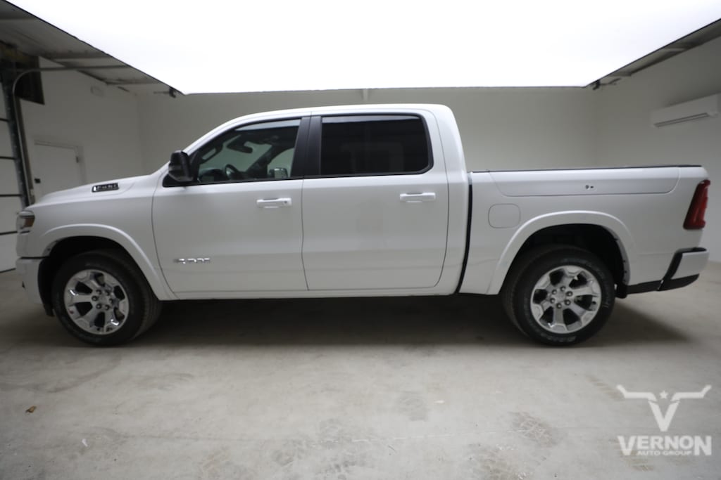 New 2026 Ram 1500 LONE STAR CREW CAB 4X4 5'7 BOX Pickup