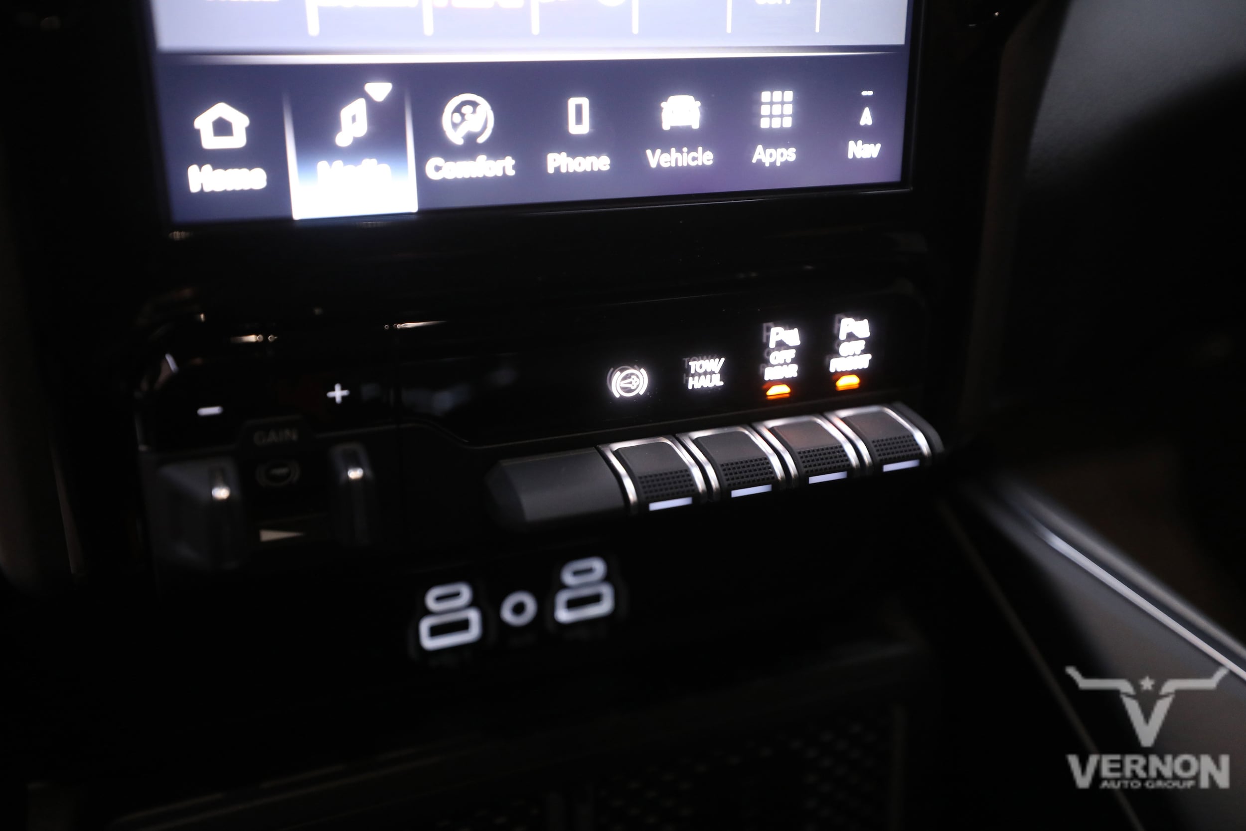 2026 RAM 3500 Laramie - Photo 24