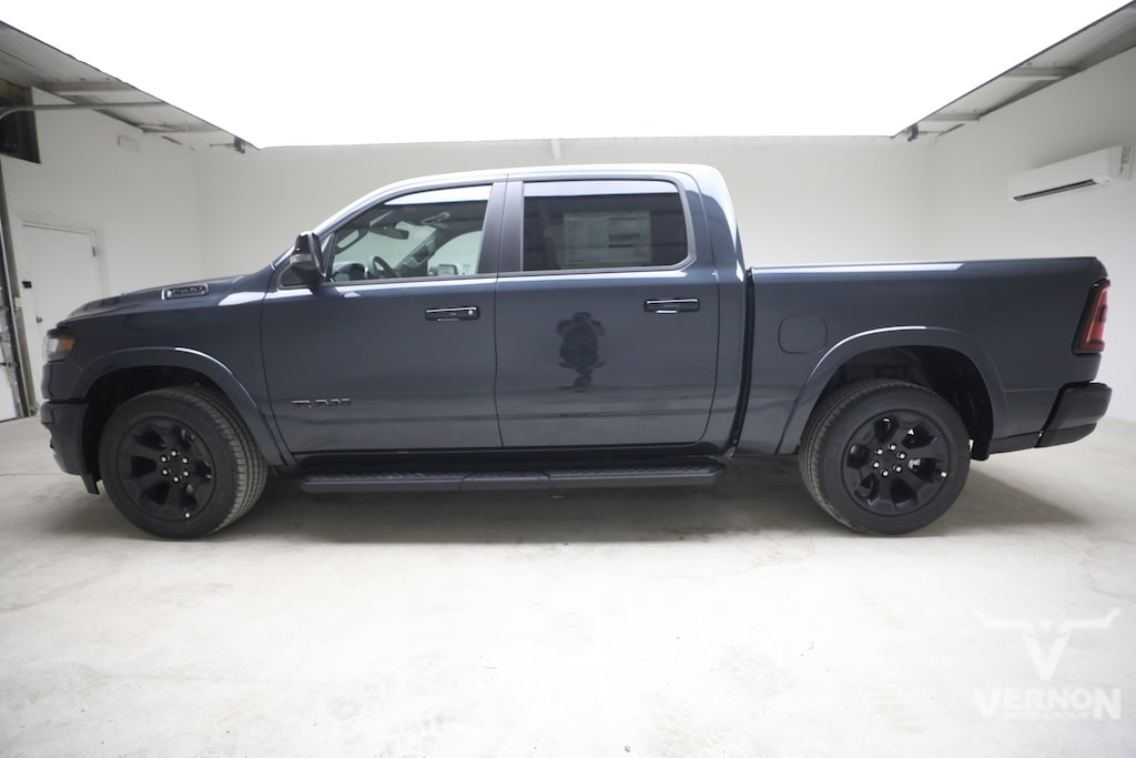 New 2027 Ram 1500 BIG HORN CREW CAB 4X2 5'7 BOX Pickup