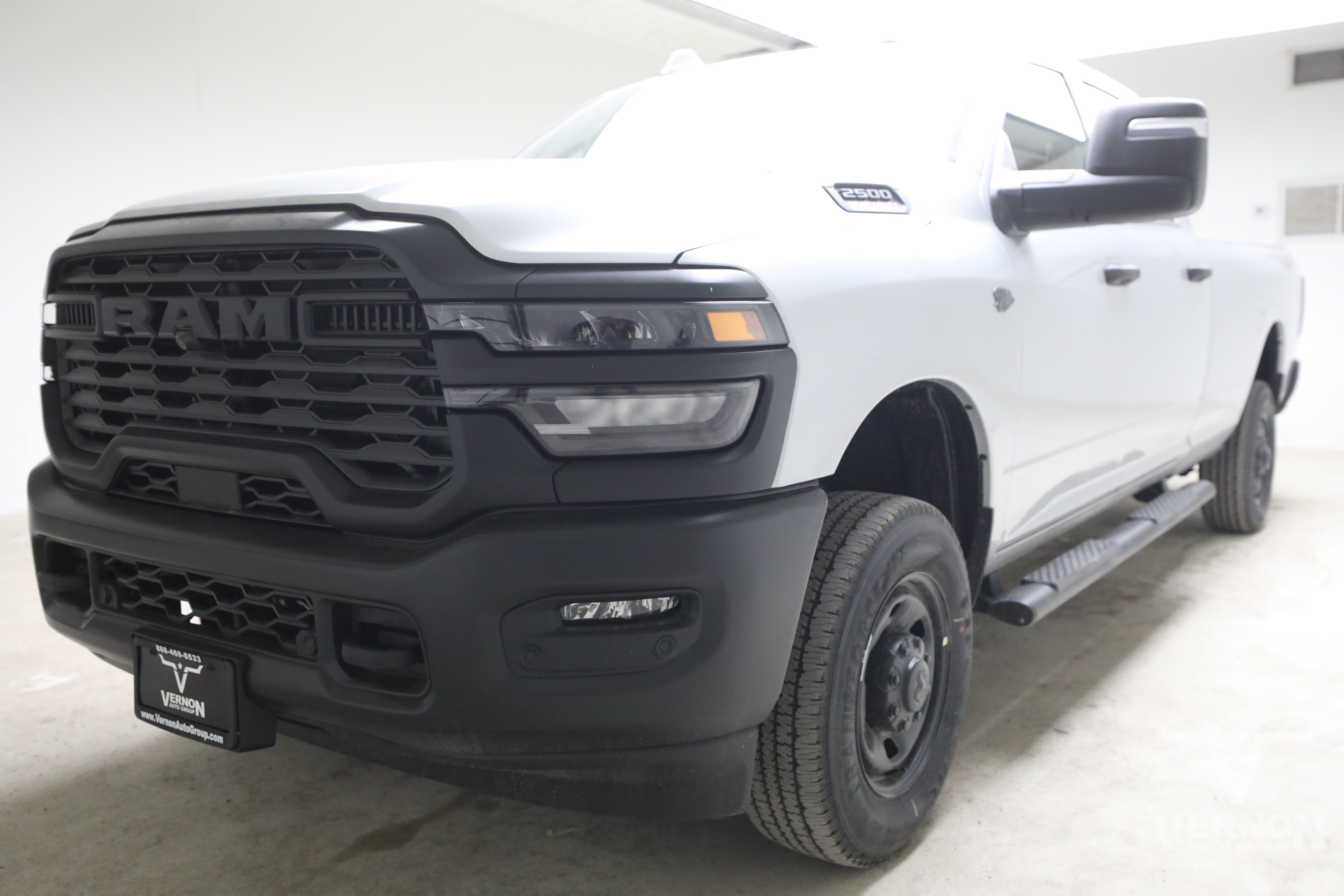 New 2027 Ram 2500 TRADESMAN CREW CAB 4X4 8' BOX Pickup