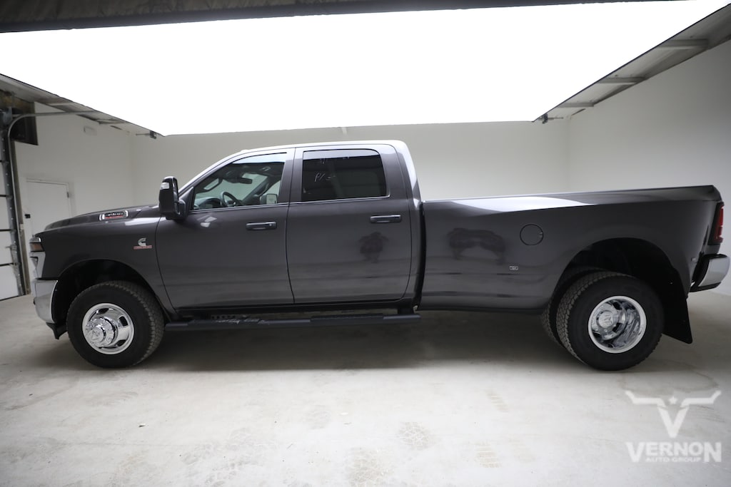 New 2026 Ram 3500 TRADESMAN CREW CAB 4X4 8' BOX Pickup