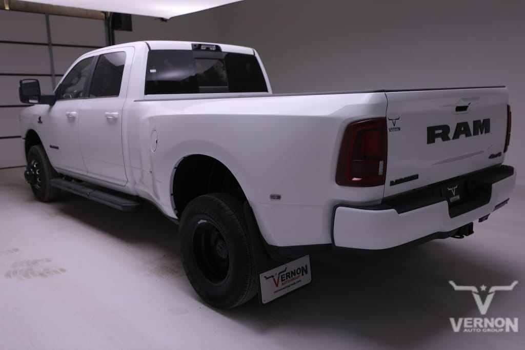 New 2026 Ram 3500 LARAMIE CREW CAB 4X4 8' BOX Pickup