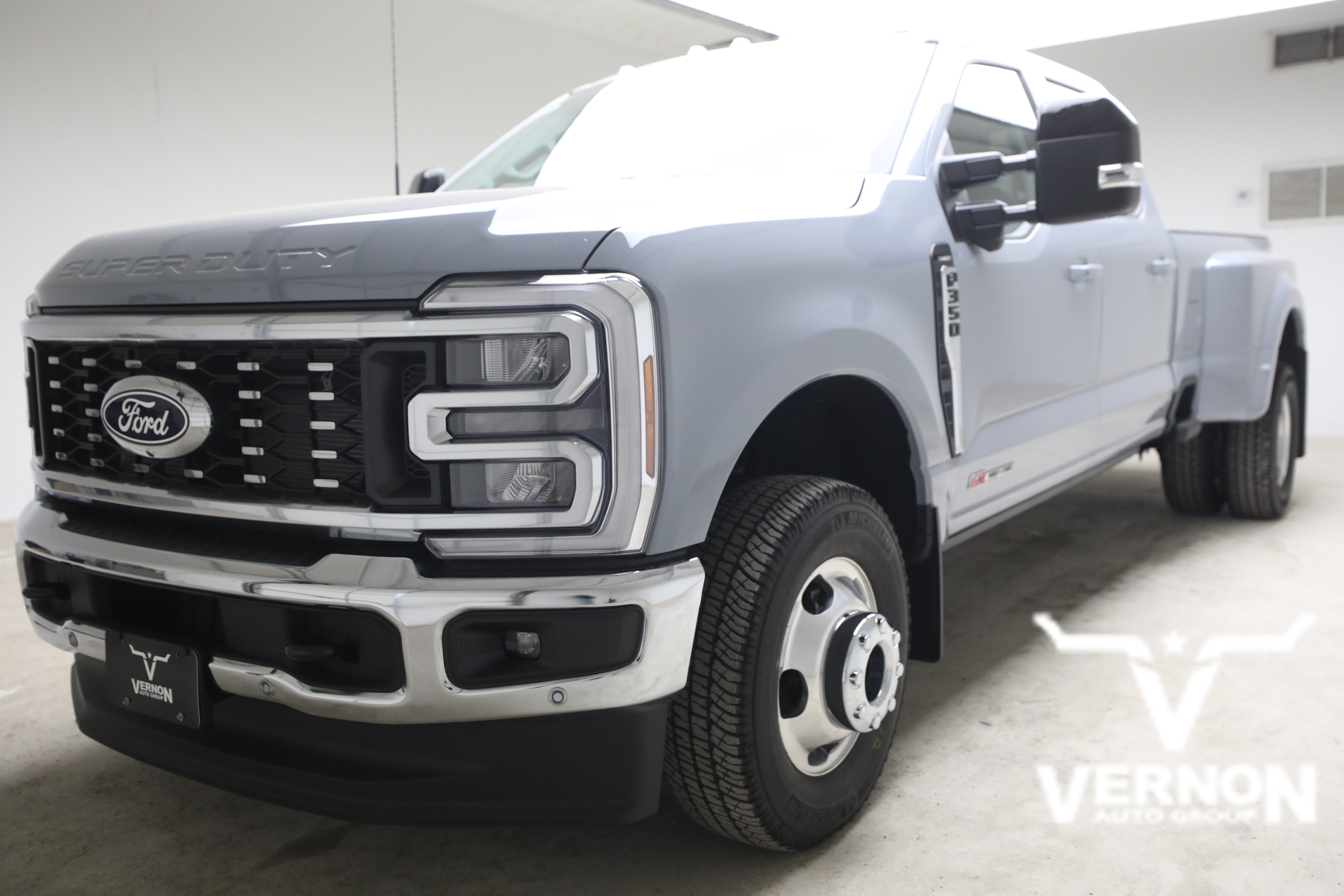 2027 Ford F-350 Truck Crew Cab 