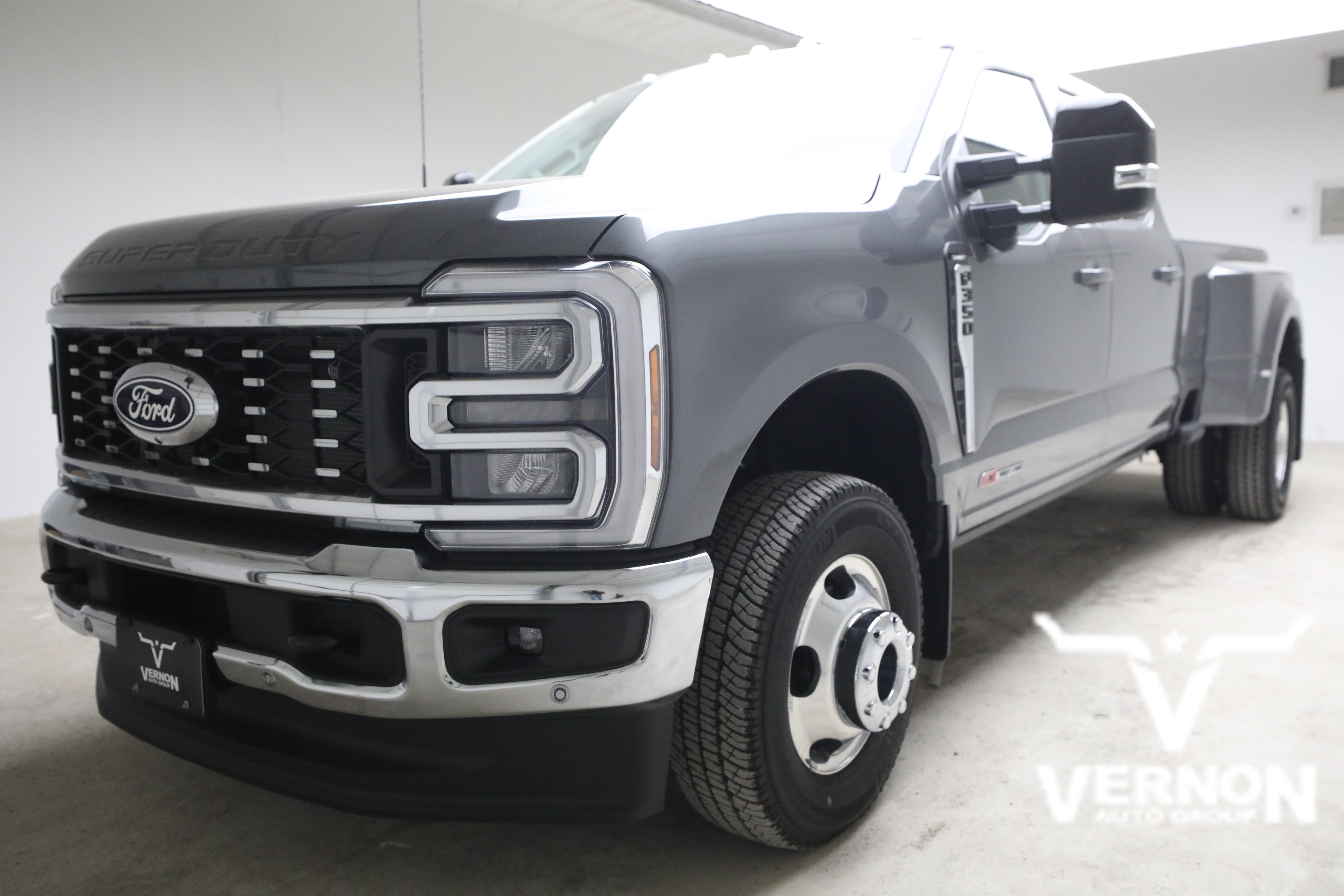 2027 Ford F-350 Truck Crew Cab 