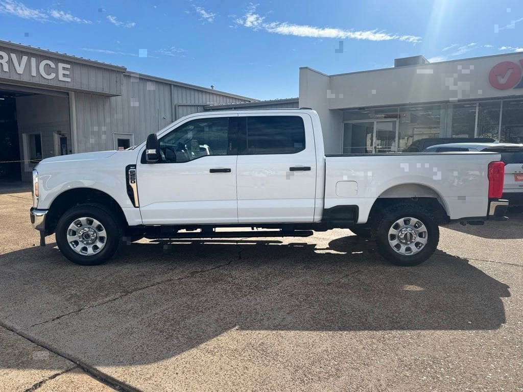 Used 2024 Ford Super Duty F-250 SRW XLT Truck