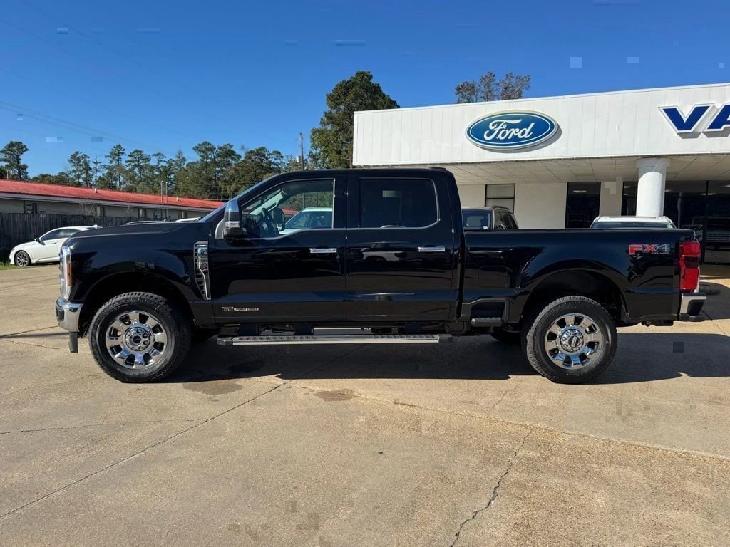 New 2026 Ford F-250 Lariat Truck Crew Cab