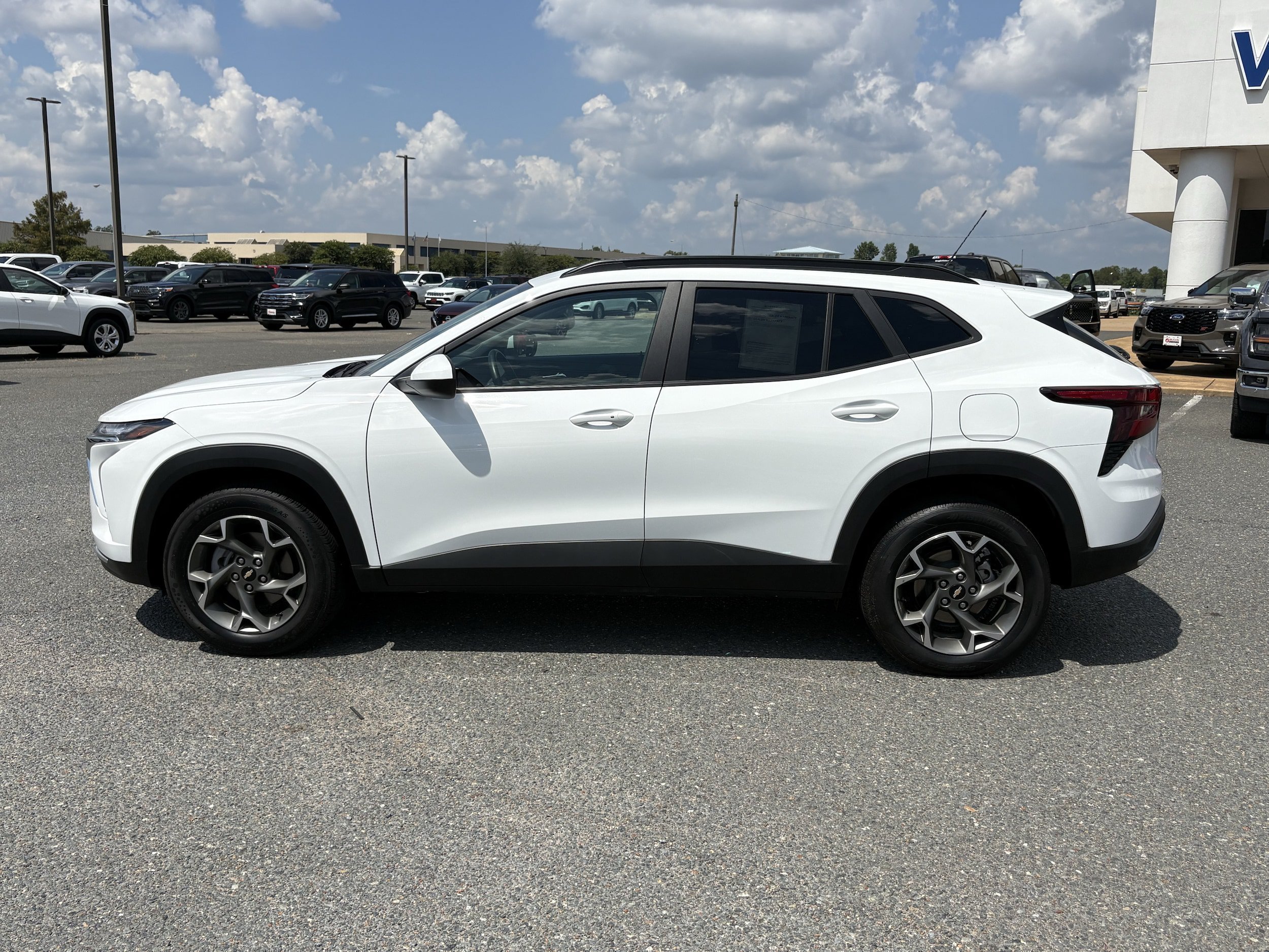 Used 2025 Chevrolet Trax LT SUV