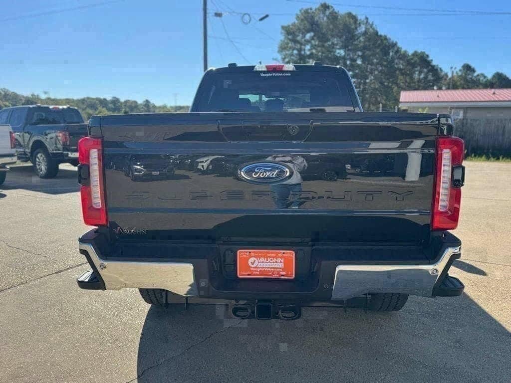 New 2026 Ford F-250 Lariat Truck Crew Cab