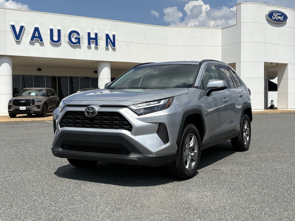 Used 2025 Toyota RAV4 Hybrid XLE SUV