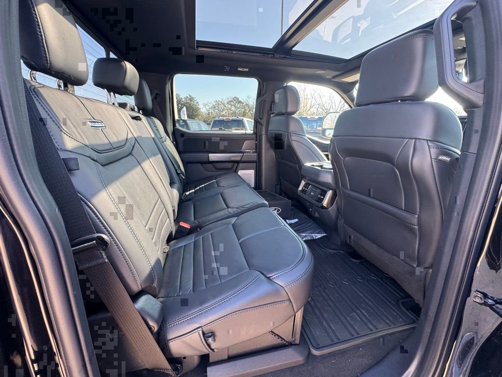 2026 Ford F-250 Super Duty Platinum - Photo 17