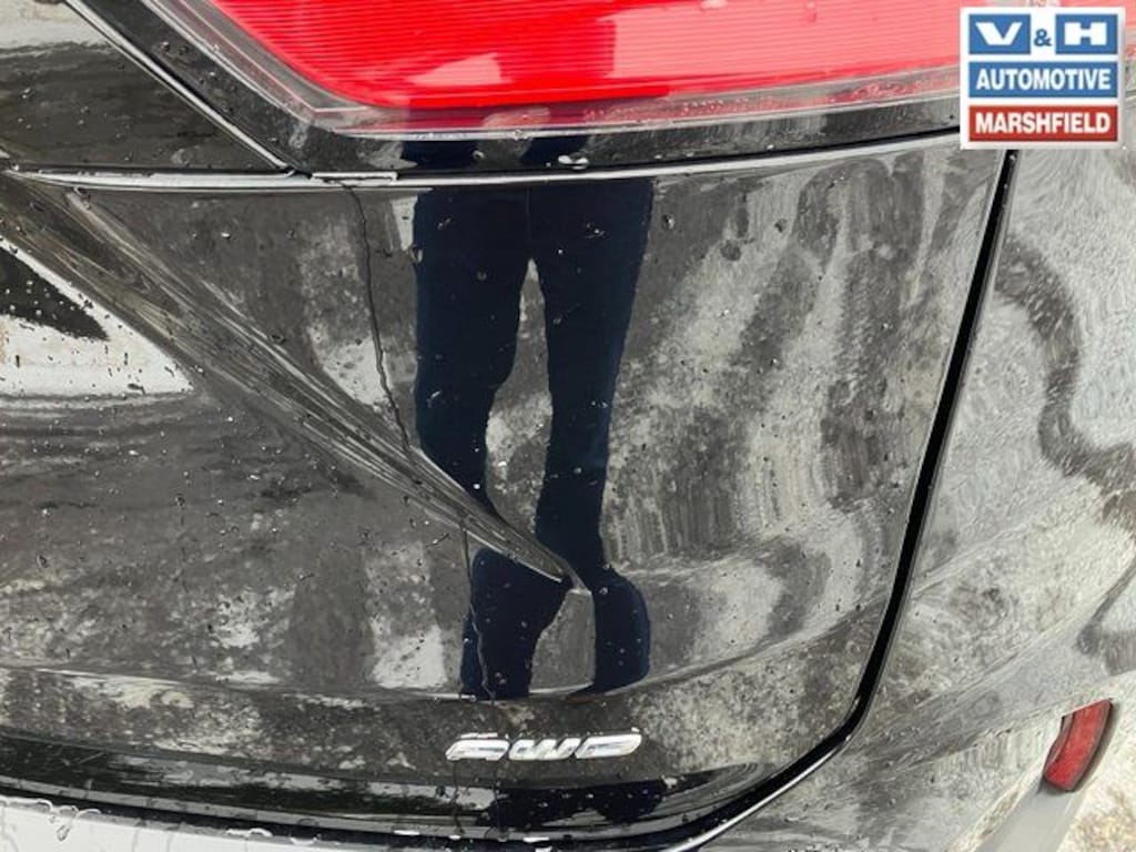 Used 2024 Ford Edge Titanium SUV