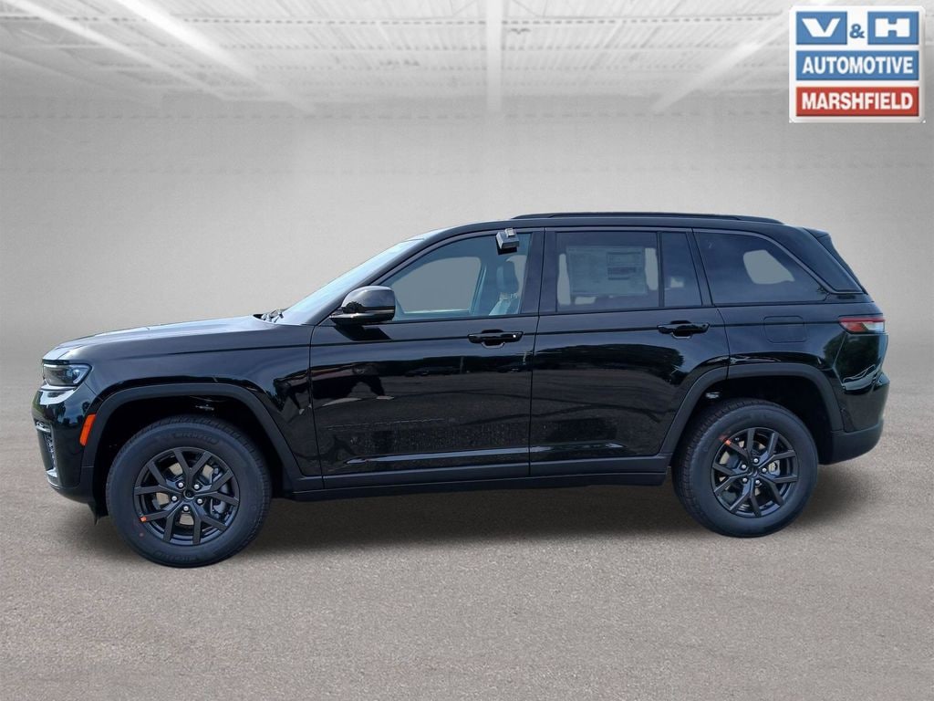 New 2027 Jeep Grand Cherokee LAREDO ALTITUDE 4X4 Sport Utility