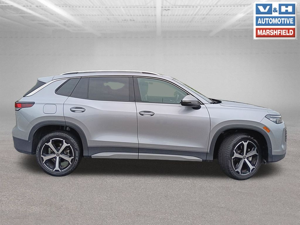 Used 2026 Volkswagen Tiguan SE SUV
