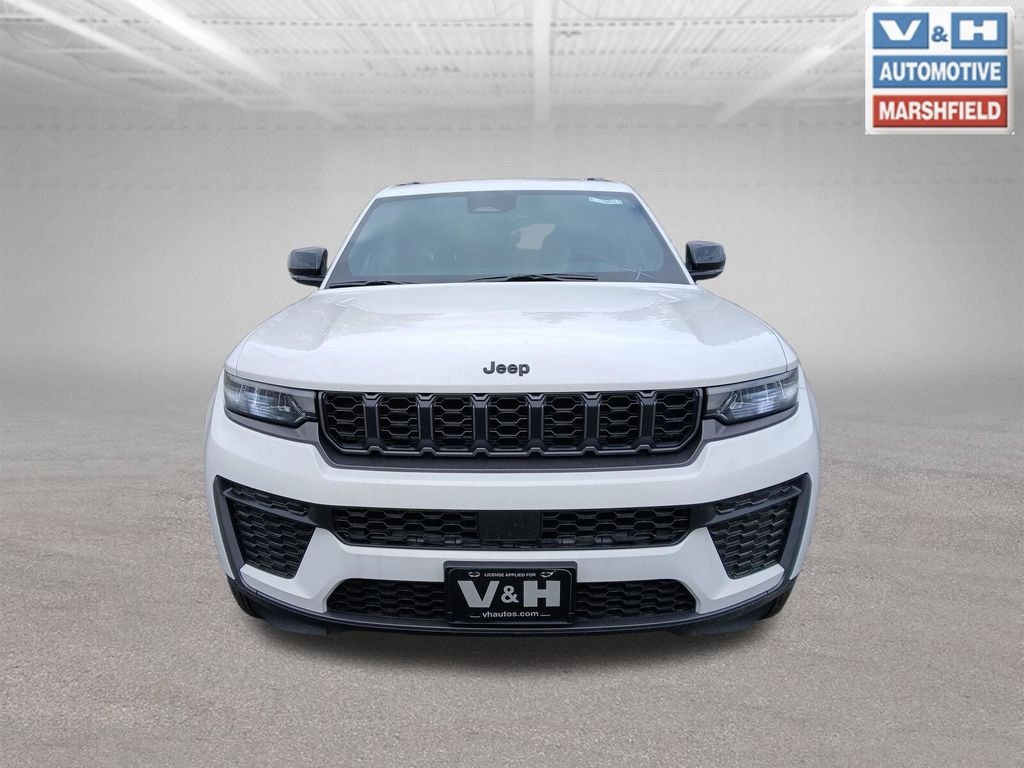 New 2026 Jeep Grand Cherokee LAREDO ALTITUDE 4X4 Sport Utility
