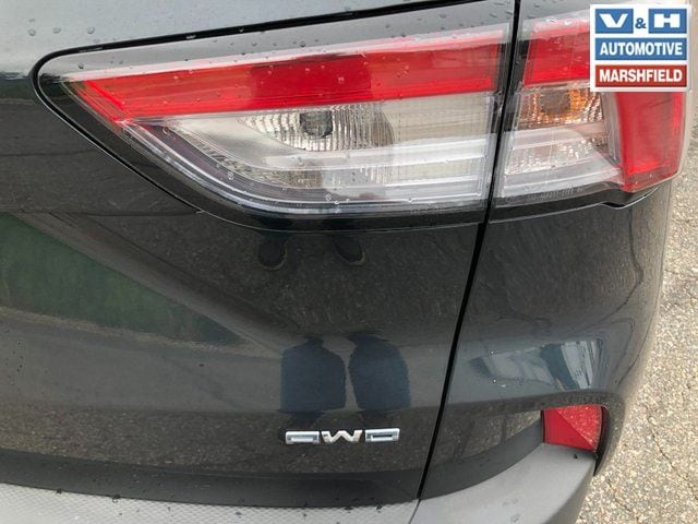2022 Ford Escape SEL - Photo 2