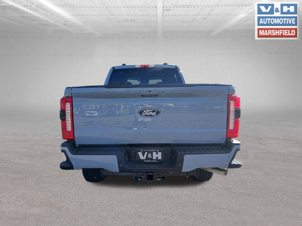 New 2027 Ford F-250SD Lariat Truck
