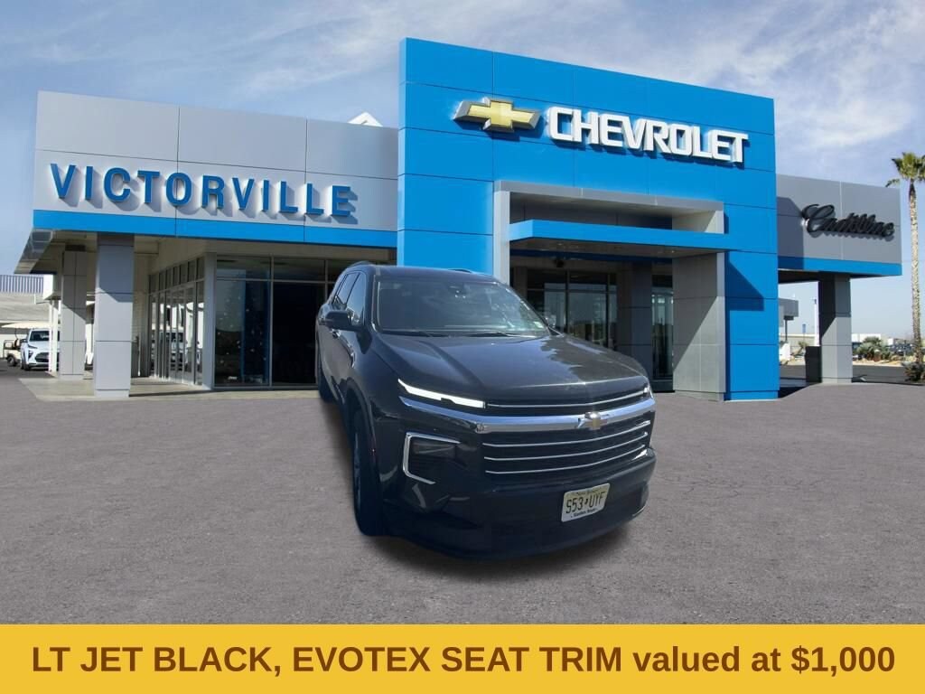 Used 2025 Chevrolet Traverse LT SUV