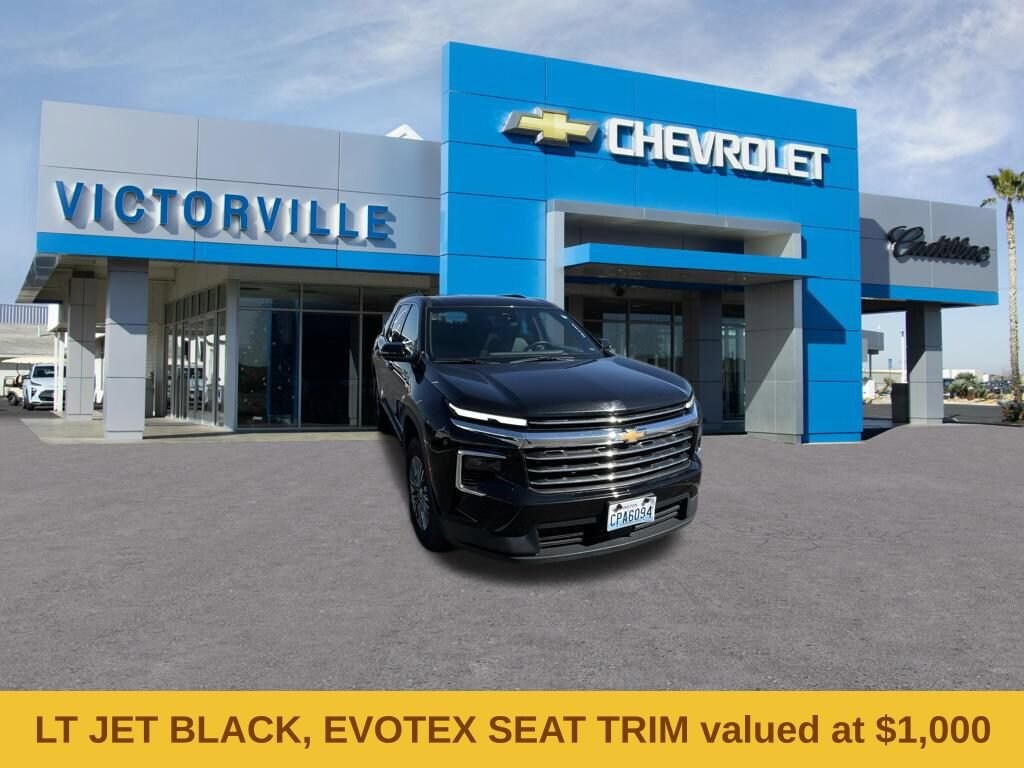 Used 2025 Chevrolet Traverse LT SUV