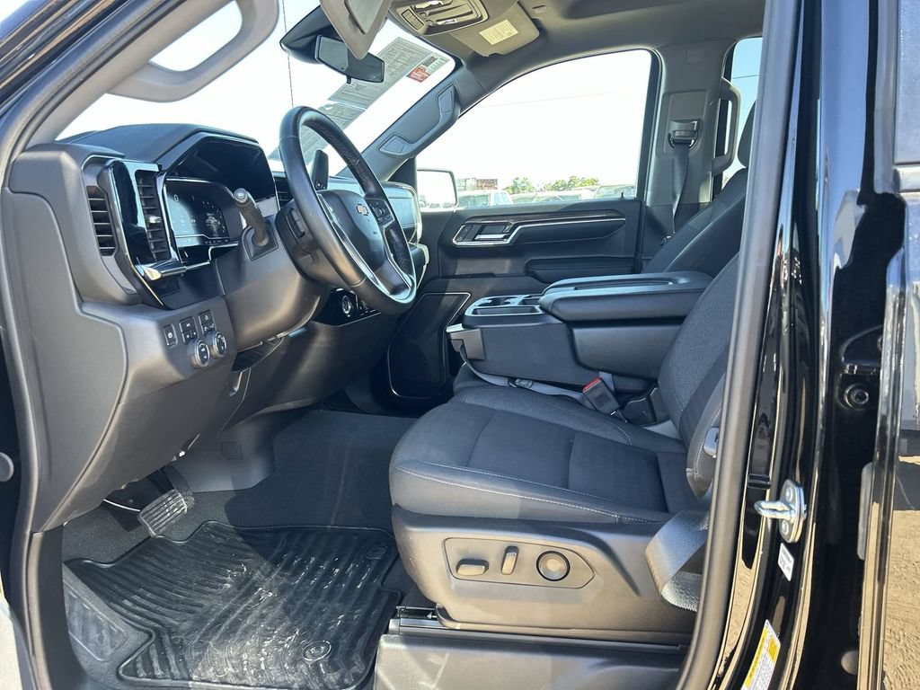 2026 Chevrolet Silverado 1500 LT - Photo 17