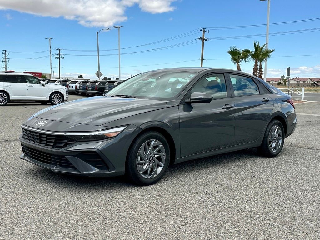 Used 2024 Hyundai Elantra SEL Sedan