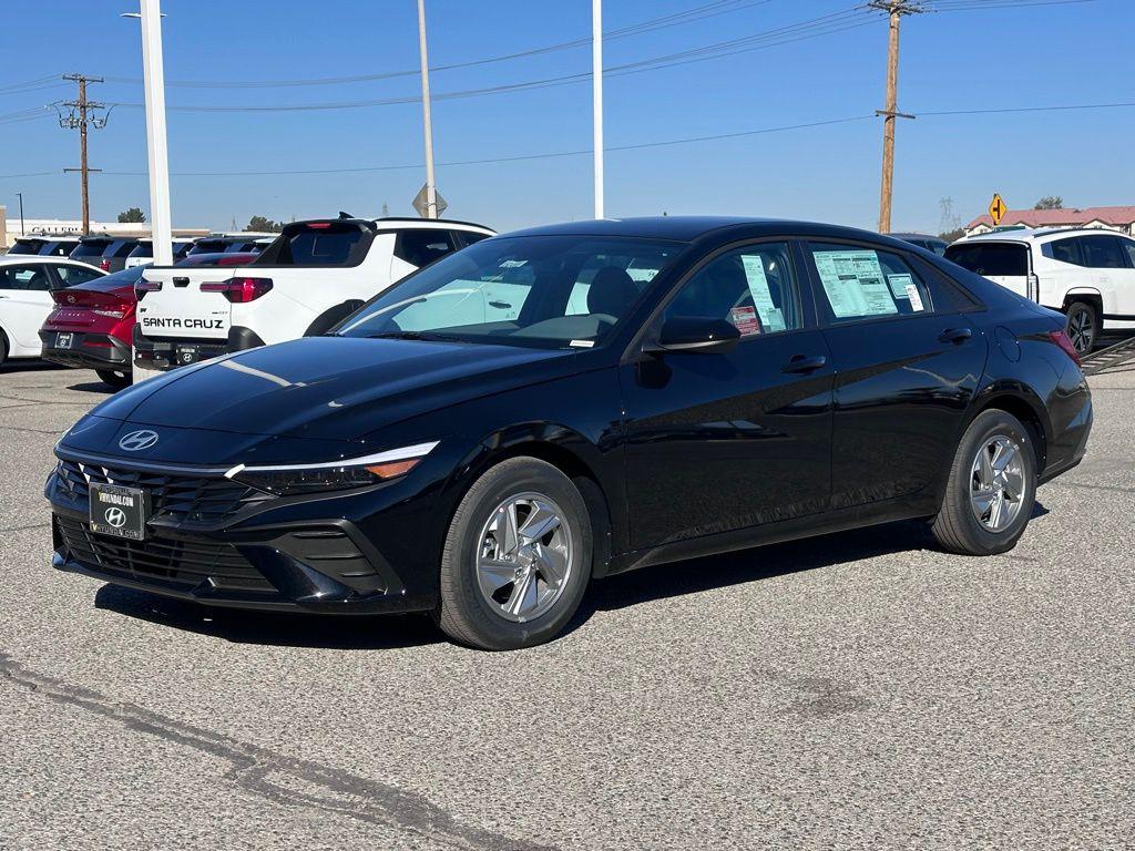 New 2026 Hyundai Elantra SE Sedan