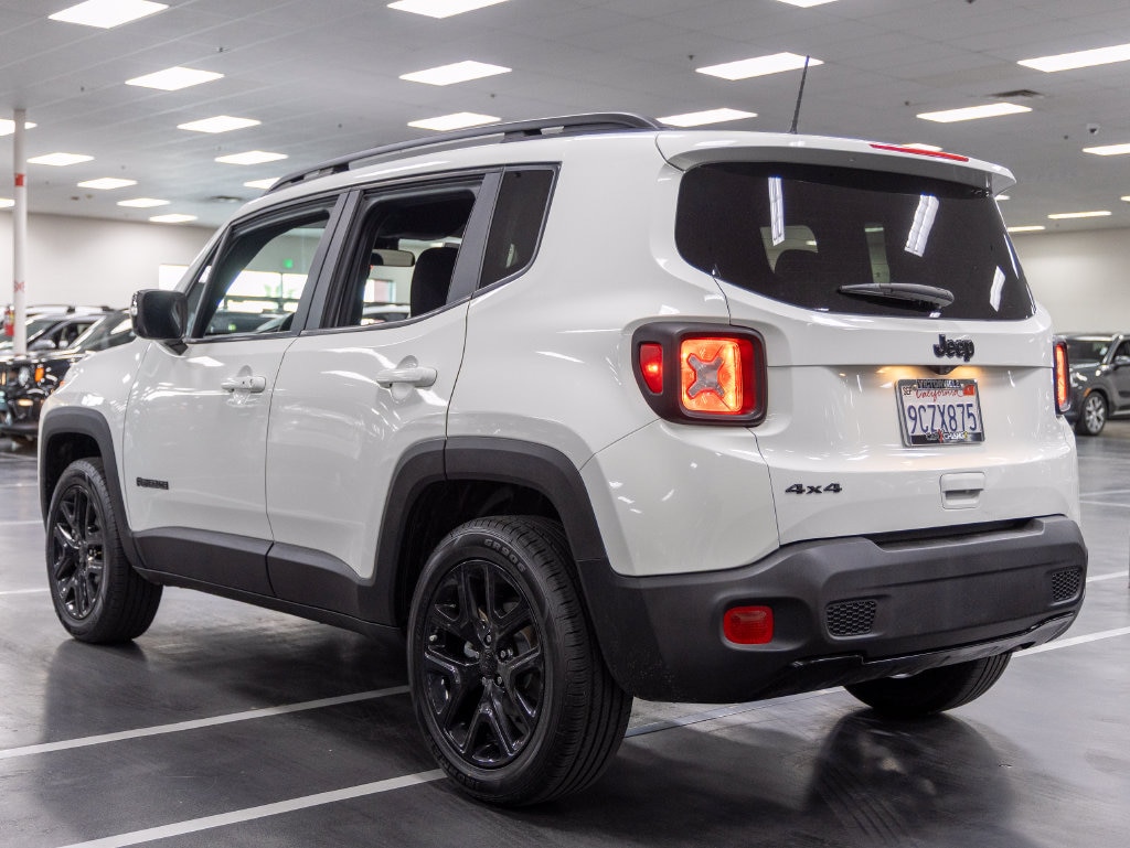 Used 2022 Jeep Renegade Latitude SUV