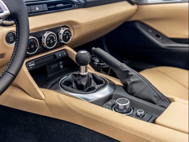 2026 Mazda MX-5 Miata RF Grand Touring - Photo 17