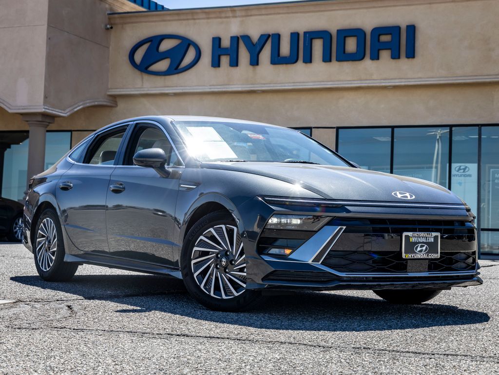 2025 Hyundai Sonata Hybrid