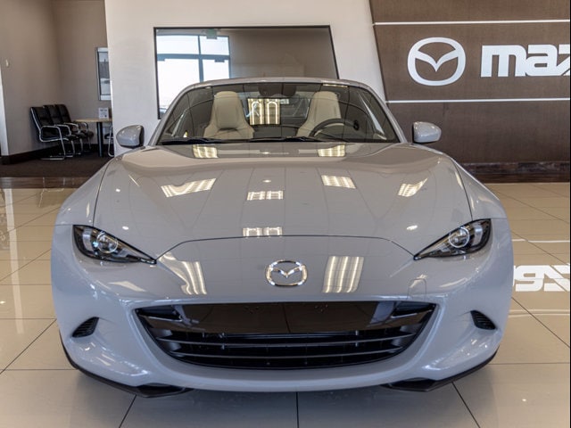 2026 Mazda MX-5 Miata RF Grand Touring - Photo 10