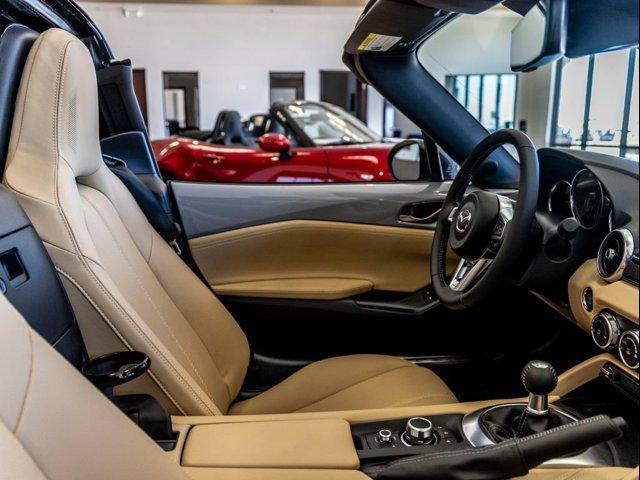 2026 Mazda MX-5 Miata RF Grand Touring - Photo 22