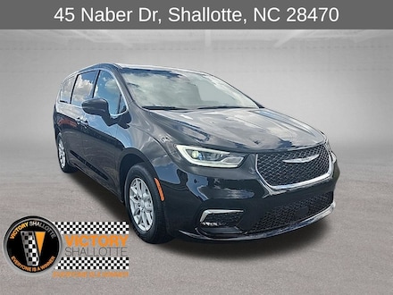 2026 Chrysler Pacifica SELECT Passenger Van